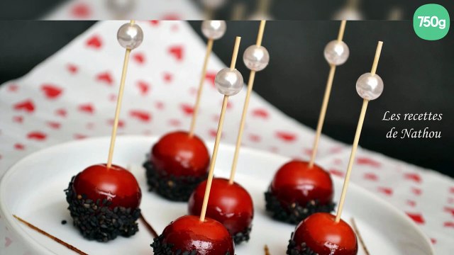 Tomates cerises d'amour et graines de sésame