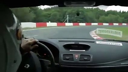 Renault Mégane R.S. Trophy : le record de la Nordschleife en vidéo