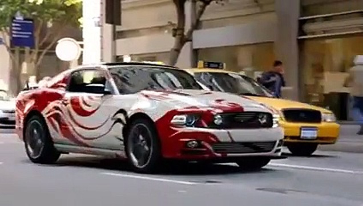 Vidéo : la Ford Mustang restylée fait sa pub aux USA !