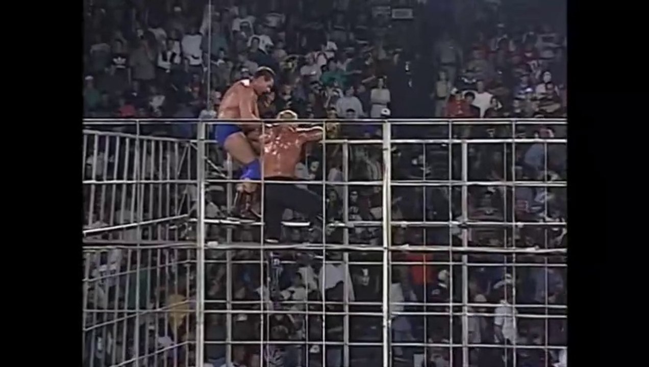 WCW Halloween Havoc 1997 - Roddy Piper vs Hollywood Hulk Hogan (Steel Cage Match)