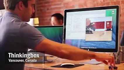 Le miroir magique de Porsche transforme votre voiture en Macan