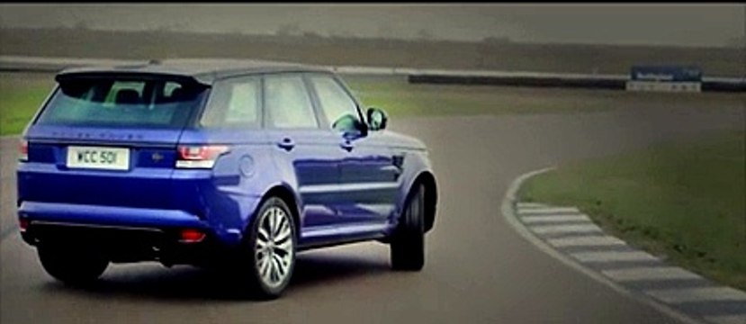 Le Range Rover Sport SVR glisse sur le circuit de Rockingham