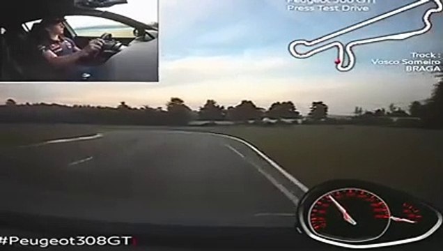 Timmy Hansen au volant de la Peugeot 308 GTi sur circuit