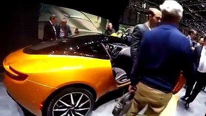 Salon Genève 2016 : l'Aston Martin DB11 en vidéo