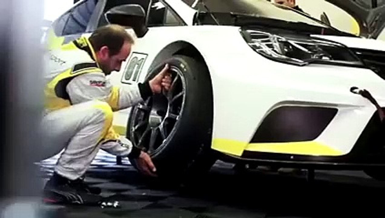 L’Opel Astra TCR lâche ses 330 chevaux sur circuit