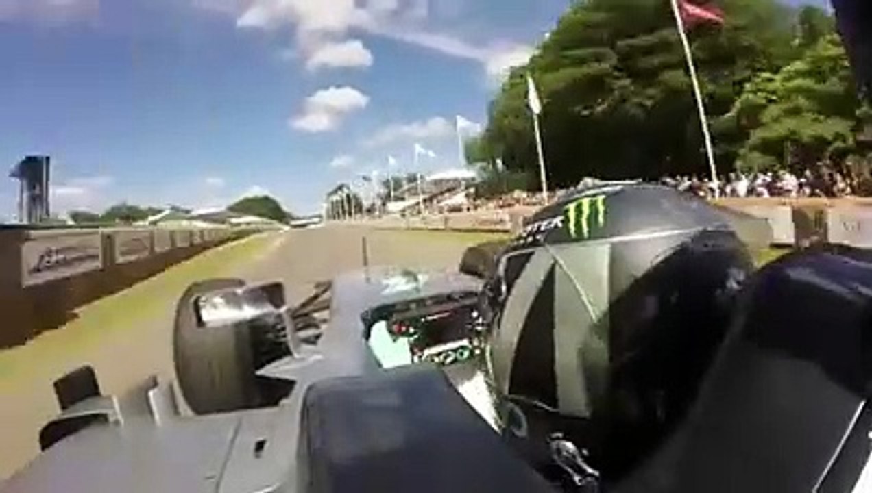 Nico Rosberg et sa Mercedes F1 W05 en démonstration à Goodwood