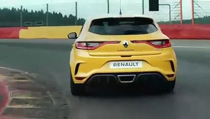 Nouvelle Renault Megane R.S., à l'attaque sur tous les types de route