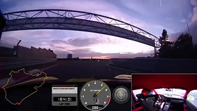 Porsche 911 GT2 RS : nouveau record sur Nürburgring Nordschleife