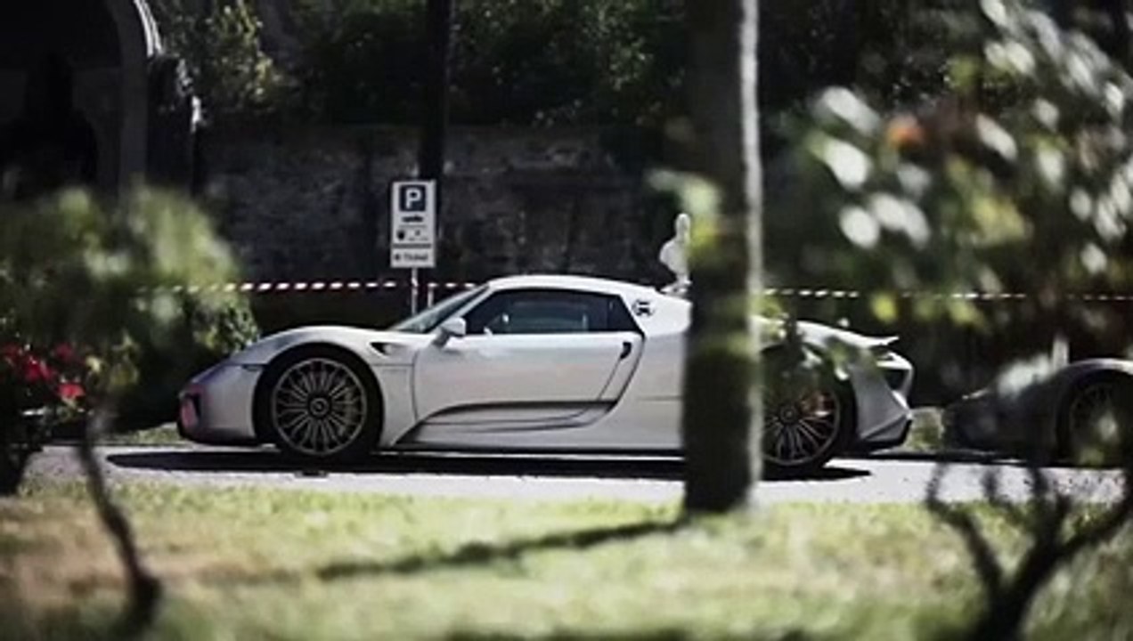 19 Porsche 918 Spyder sur la route des Grandes Alpes