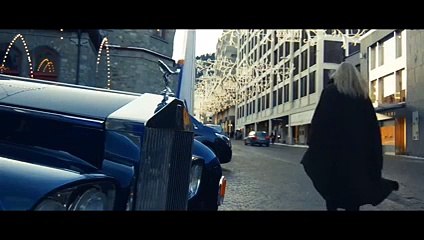 Un Subaru WRX STi en action sur une piste de bobsleigh