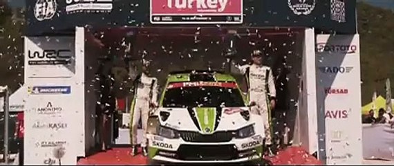 Quand un pilote de rallye s'amuse au volant du Skoda Kodiaq RS