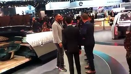 Mondial de l'Auto de Paris : EZ-Ultimo, présentation du robot-véhicule de Renault