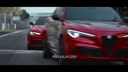 Les Alfa Romeo Giulia et Stelvio Quadrifoglio dansent sur la piste