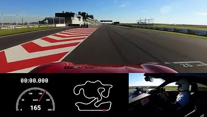 Porsche Taycan Turbo S - The Bend Motorsport Park en caméra embarquée