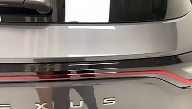 VIDEO - Lexus LBX, premier contact avec le SUV urbain hybride premium