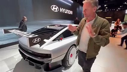 VIDEO - Hyundai N Vision 74, premier contact avec ce coupé sportif en direct du Salon de Los Angeles 2022