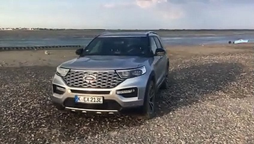 Premier contact : Ford Explorer PHEV en vidéo