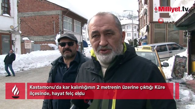 Karın yuttuğu ilçe! Yağış durdu, vatandaş kar altında kaybolan arabalarını arıyor: Her sene bunu yaşıyoruz