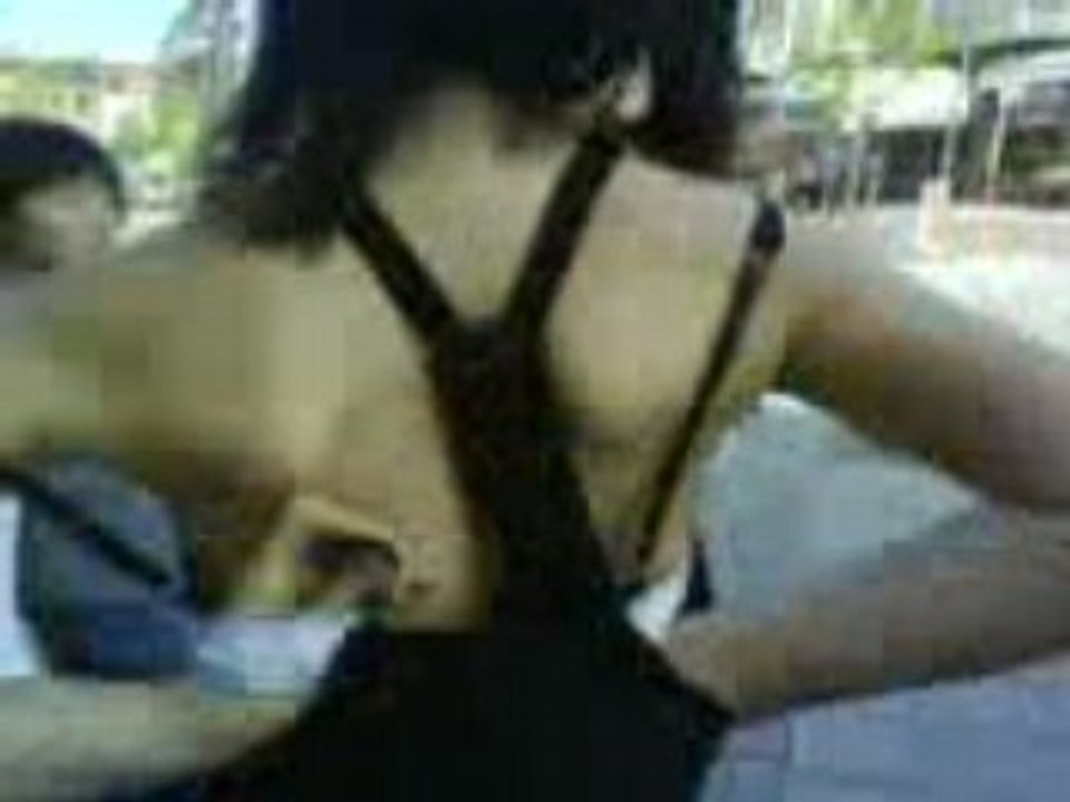 Meuh ferme son soutif