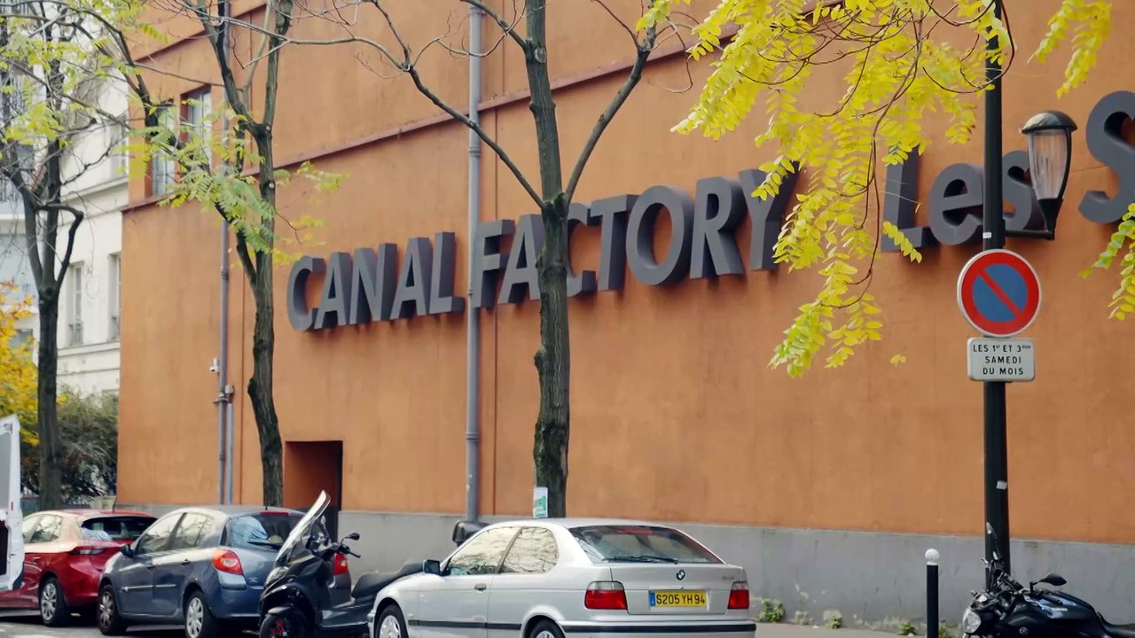 Découvrez les premières images du documentaire sur les coulisses de "Touche pas à mon poste" tourné ces derniers mois et diffusé ce soir en prime sur C8 - VIDEO