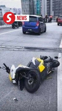 Biker dies falling off DASH expressway due to crash