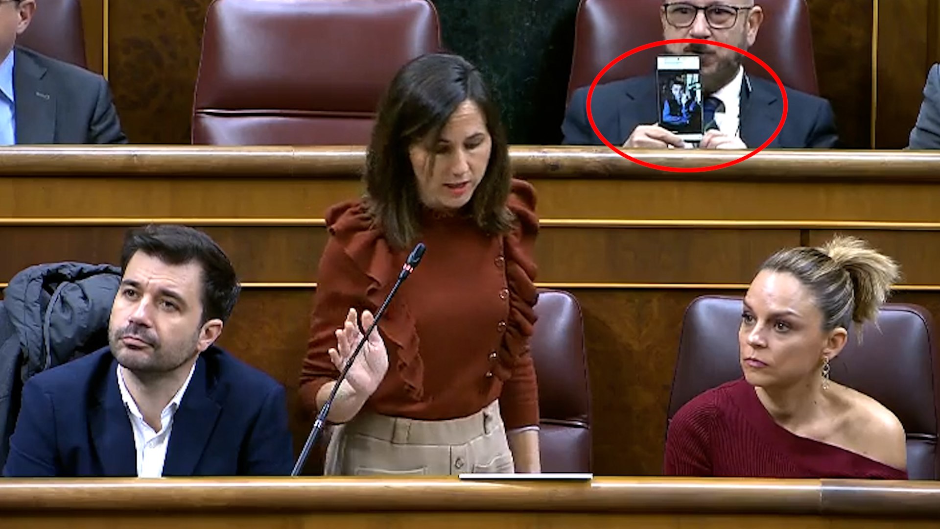 Un diputado de Vox 'trolea' a Ione Belarra durante su intervención