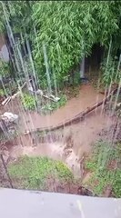 Giro Baiana: Galeria pluvial cede e causa transtornos na Ladeira de Santa Rita