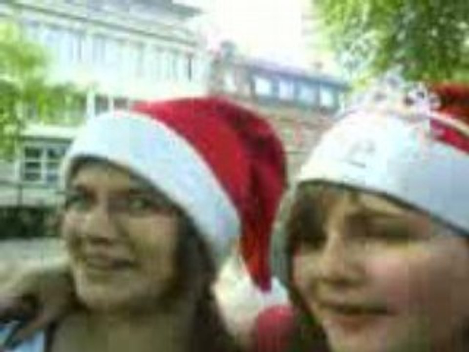 Geh par les papas Noëls