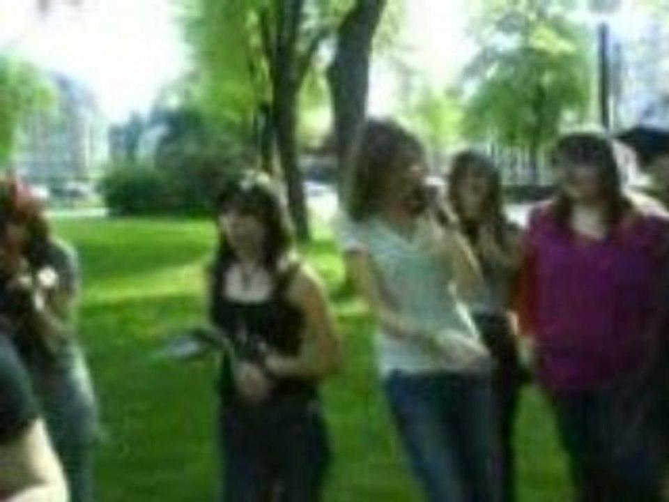 Peitt tour chez tout les gens