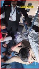Railway TTE Confronts Policeman for Traveling Without Ticket in AC Coach; Video Goes Viral