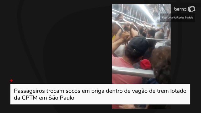 Passageiros trocam socos em briga dentro de vagão de trem lotado da CPTM em São Paulo