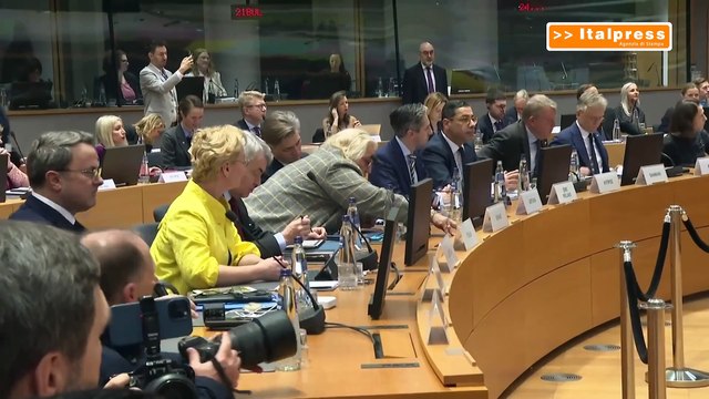 L'Unione Europea sospende le sanzioni economiche alla Siria