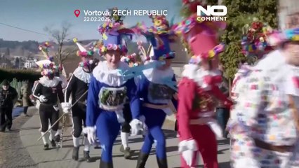 NO COMMENT: Un desfile de carnaval llena de tradición y buenos augurios varios pueblos checos