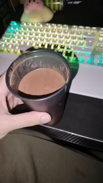 Renverser sa tasse de chocolat
