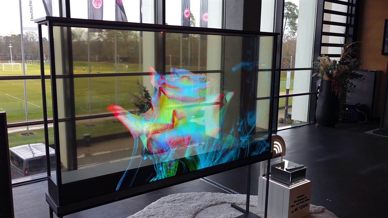 So einen OLED-TV habe ich noch nie gesehen – und ihr vermutlich auch nicht