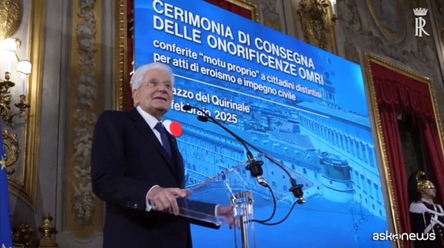 Mattarella consegna onorificenze al Merito: siete esempio solidariet?