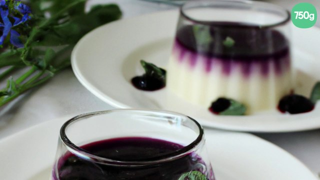 Panna-cotta au coulis de myrtille