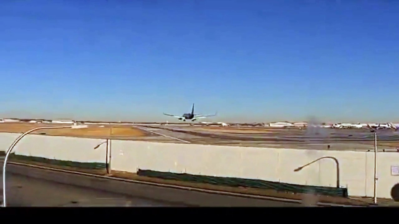 2 avions se frôlent à l'atterrissage à l'aéroport de Chicago