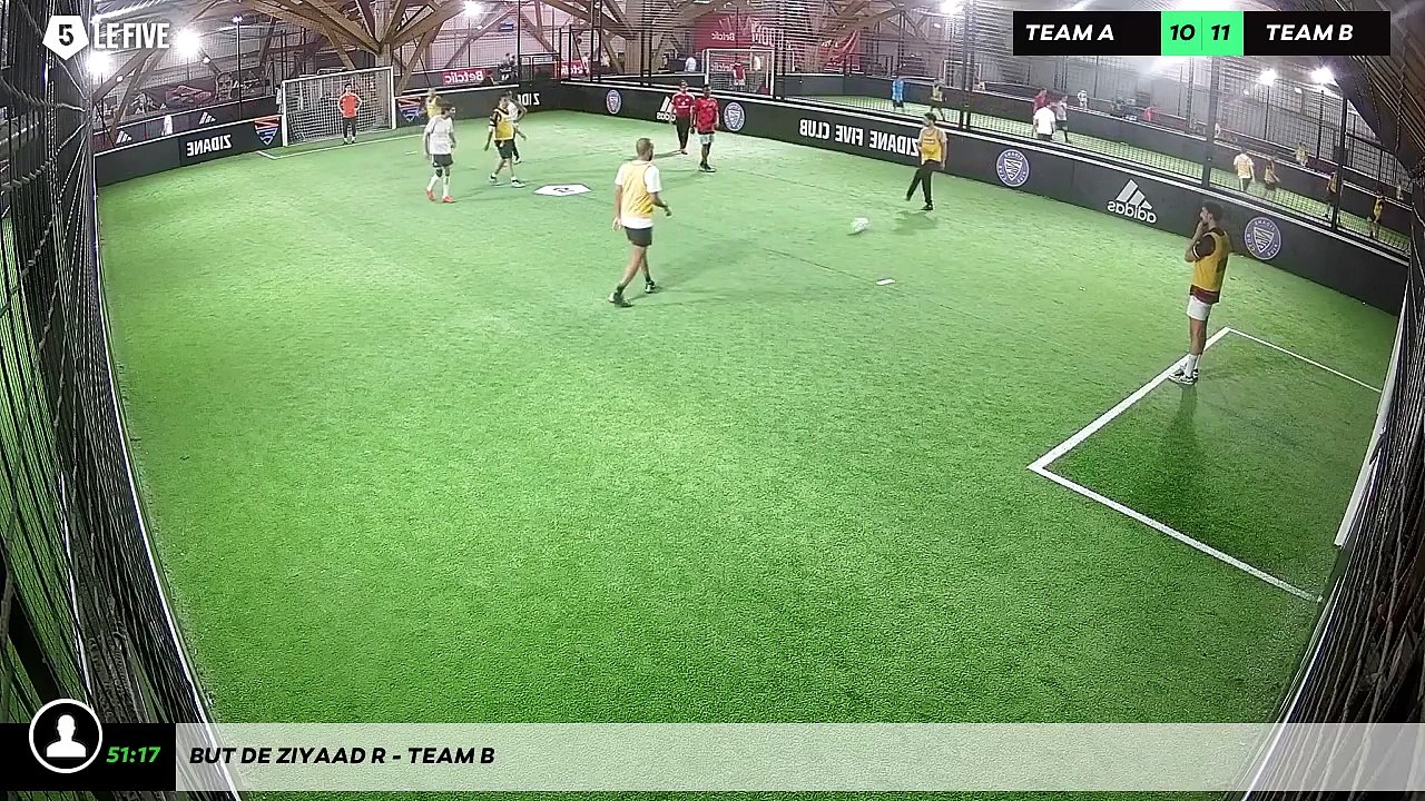 But de Ziyaad R - Team B