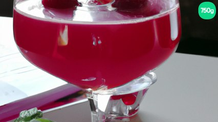 Delicious Raspberry Cocktail 🍹
