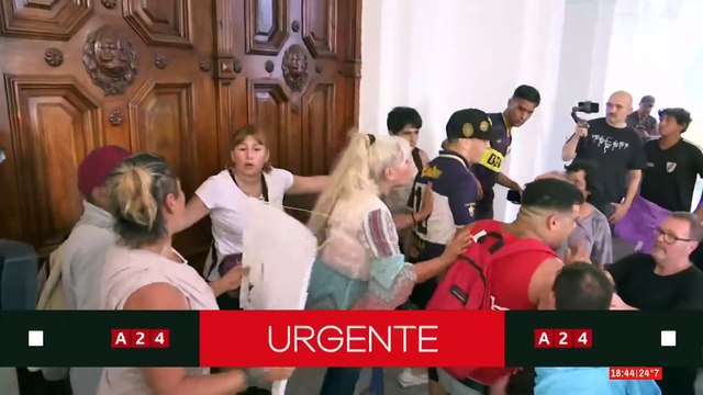 🚨VIOLENTOS INCIDENTES EN LA MARCHA POR KIM GÓMEZ EN LA PLATA