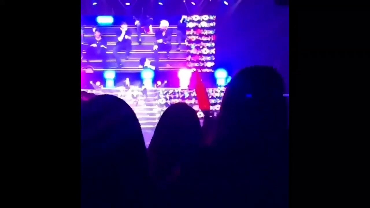 IKON JUNOHEE IMPERSONATE BIGBANG SEUNGRI AND LOOK HOW BOBBY REACT 180915