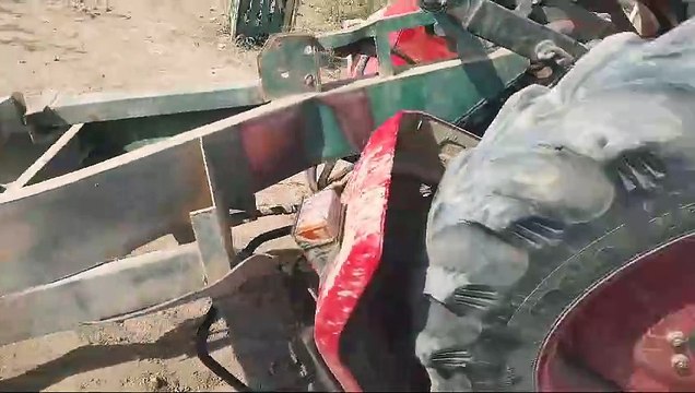 Rajasthan Accident: राजस्थान में भीषण सड़क हादसा, चार हिस्सों में बिखर गया ट्रैक्टर, चालक की मौत