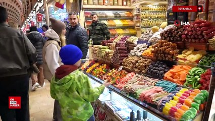 İstanbul Eminönü'nde Ramazan hareketliliği