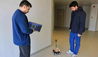 Adana'da Japon balığına araba sürdürdüler