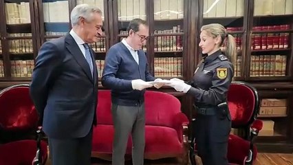La Policía Nacional recupera documentos históricos del Archivo General de Palacio