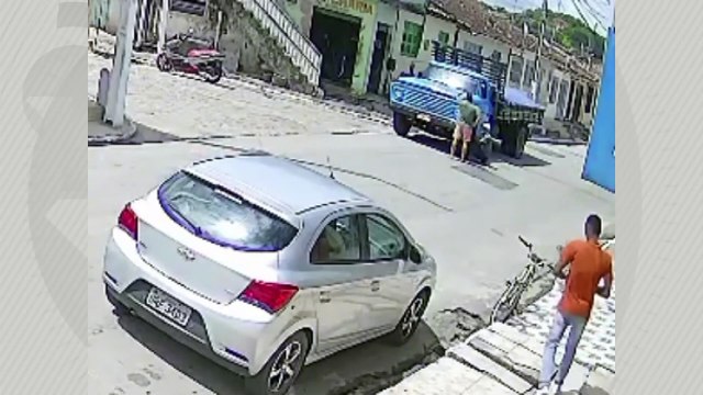 Borracheiro morre após explosão de pneu em Alagoas