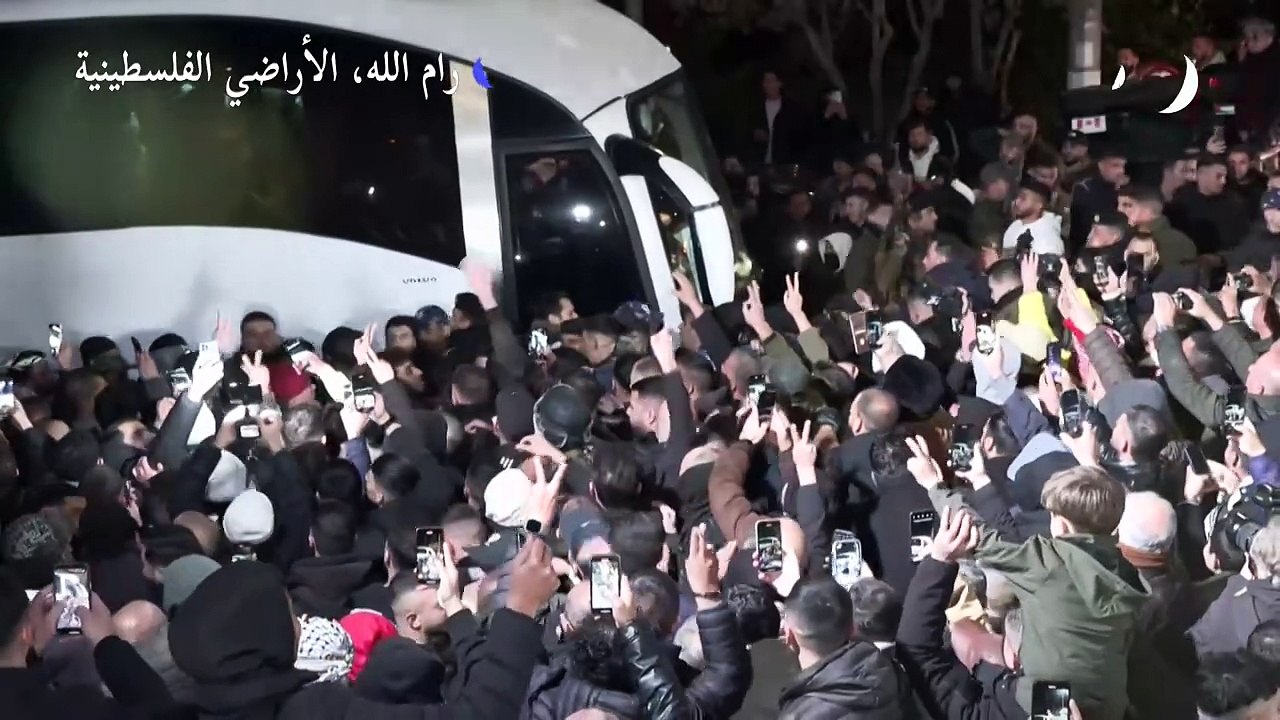 فرحمة عارمة في رام الله مع وصول المعتقلين المفر...