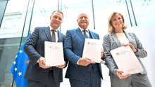 Dreierkoalition präsentiert Regierungsprogramm