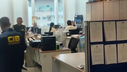 "จอนนี่มือปราบ-ภรรยา" ให้ปากคำตำรวจ แจงปม ที่มาของ "เงินใช้สร้างรีสอร์ท" -002